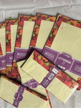 Geographics fall leaf design letterhead and envelope assortment